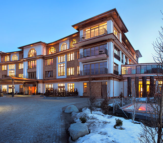 Outdoor winter view of Hotel Schloss Elmau in the Bavarian Alps